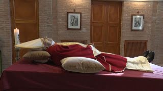 Il commosso ricordo di Papa Ratzinger nelle funzioni di Papa Francesco in Vaticano [upl. by Asiral]