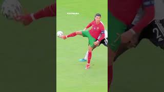 Lart du dribble  Cristiano Ronaldo en action cr7 ronaldo viral cristianoronaldo shorts [upl. by Ayotan]