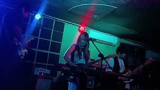 Gracenote  Babaeng Torpe Live Sagujio Makati YR Paramore Night [upl. by Assirralc]