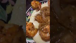 Shrimps and Grits with homemade Gravy fypシ゚food foodie [upl. by Thurlow]