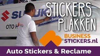 Stickers plakken Auto Stickers Video Handleiding [upl. by Idnyl]