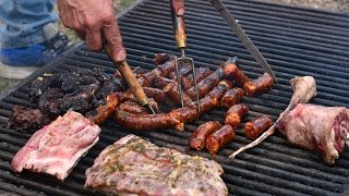 Comiendo un asado argentino en las Alpujarras  Aventura Polar en el Sur [upl. by Astrix]