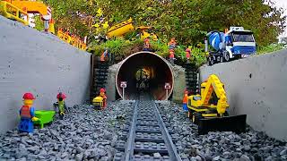 LEGO Train 7898  Autumn OnBoard Ride down in the Garden and back  Drivers View [upl. by Karly]