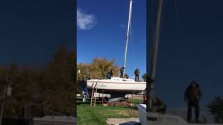 Lowering Mast on Catalina 27 Sailboat [upl. by Wyn]