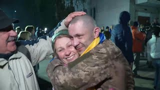 95 Ukrainian prisoners of war released from captivity  AFP [upl. by Ylebmik]