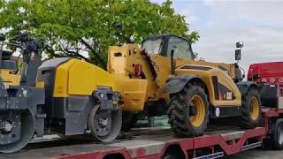 Télescopique Caterpillar TH414C compacteur Dynapac CC1200  CAT TH414C and Dynapac CC1200 [upl. by Ardnauq]