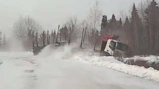 LKW UNFALL Dezember 2016  Russische LKWUNFALL [upl. by Kresic]