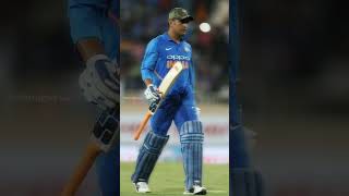 MS Dhoni ki wicket keeping aur bowling khatarnak haicricketviral trending shorts [upl. by Caundra317]