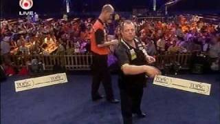 Mervyn King vs Roland Scholton Part 1  2007 International Dart League  1st Round [upl. by Luiza892]