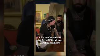 Niko pandetta canta pistole🔫 nella Fendi 👝con i Carabinieri dietro [upl. by Yruj]