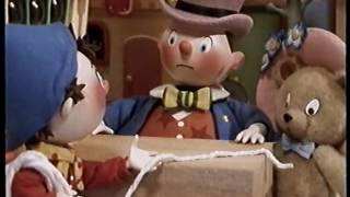 Noddys Toyland Adventures  Series 2 Episode 2  Noddy and the Useful Rope [upl. by Anirahtak52]