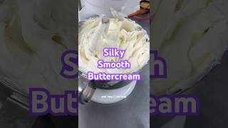 Get those air bubbles out buttercream smbc swissbuttercream buttercreamcake sugarlabbakeshop [upl. by Reuben]