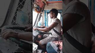 Aao kabhi haweli penagpuri songshortsshortsvideo nagpurisongroadshorts truckdriver [upl. by Chalmer]