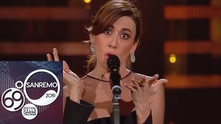 Sanremo 2019  Il medley di Virginia Raffaele [upl. by Strepphon213]