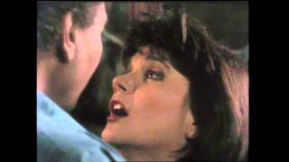 Linda Ronstadt  Dont Know Much feat Aaron Neville Official Music Video [upl. by Lattonia]