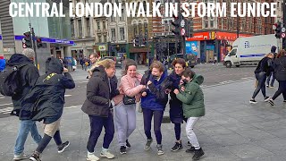 London Walking Tour  Storm Eunice Londoners blown to the ground as 122mph winds cause chaos [upl. by Becker804]