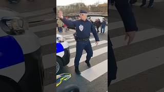 Netteste Polizeikontrolle in Paris 👮🏻‍♂️ ￼seaky [upl. by Mcquoid]