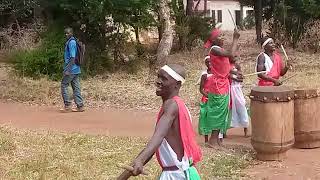 Burundi Akaranga kingoma karakomeye Abatimbo bati quot Amahoro amahoroquot [upl. by Asilat484]