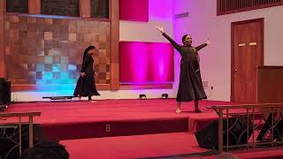 Praise Dance Jehovah Jireh live by Jekalyn Carr [upl. by Karin664]