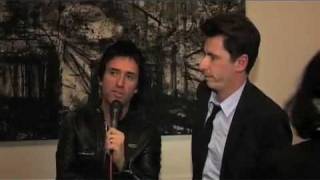 Johnny Marr  Bernard Butler MOJO Honours List 2009 [upl. by Ellenohs]