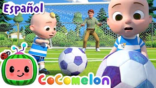 Jugemos fútbol ⚽  Canciones Infantiles  Caricaturas para bebés  CoComelon en Español [upl. by Dylane238]