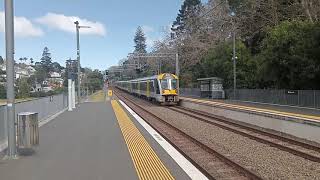 6 Carriage Electric Train Passing Parnell [upl. by Gonroff]