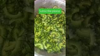 Healthy karele ki recipe 🥘 easy and crispy yammydo subscribe my channel please friends [upl. by Leizar104]