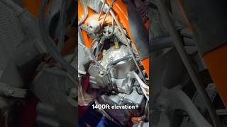 Two stroke performance medium comp head compression test on 2025 ktm 300 xcw [upl. by Marcin]