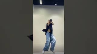 Tomboy style dance koreangirlkoreandancecover [upl. by Gersham]