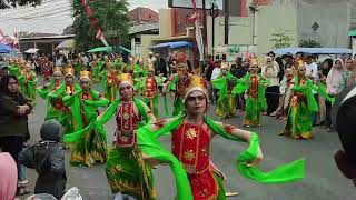 Juara 1 karnaval desa dawuhan lor rw 09 tari quotGandrung Kreasiquot [upl. by Arne]