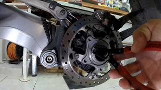 R1200GS SHAFT SEAL REPLACE [upl. by Nnylsaj]