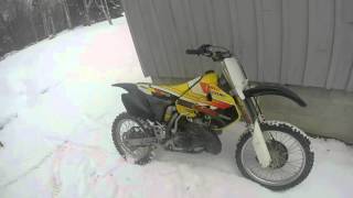 Suzuki Rm 250 Cold StartOld Start [upl. by Burkhart]