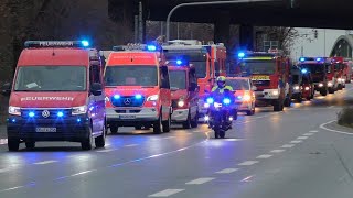 GROẞEINSATZ in OBERHAUSEN  DEICH droht zu BRECHEN  VIELE Einsatzfahrten der Feuerwehr amp Mehr [upl. by Ahsatam449]