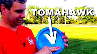 How to throw a Tomahawk in Disc Golf [upl. by Alyac]