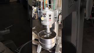 Hobart H600t 60 qt mixer 102124 run test 2 donut guys 3 phase 2 HP mixer [upl. by Adamis151]