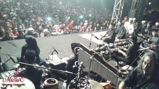 Gundulgundul paculKiai KanjengLive POLINEMA 12 Oktober 2015 [upl. by Lesak]