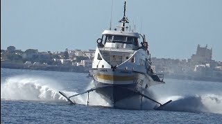 Aliscafo CARMEN M della LIBERTY LINES in arrivo al porto di LEVANZO [upl. by Desmund]