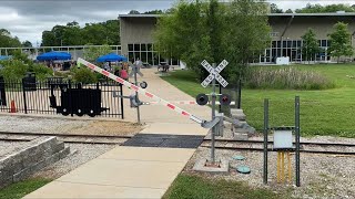 Cheap amp Crummy Miniature Railroad Crossing Gates  National Museum Of Transportation Kirkwood MO [upl. by Nathanson]