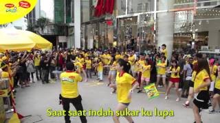 MAGGI BIG AYAM CLUCK CLUCK Dance [upl. by Ykcaj]