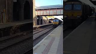 UK Letchworth Garden City Railway Station Diesel locomotive [upl. by Enyrhtac]