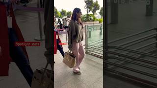 Janhvi Kapoor spotted at airport  janvhikapoor shortvideo [upl. by Nahshu635]