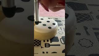 How to use the Borderlands Bakery dot tool to create polka dots on royal icing cookies [upl. by Trebornhoj]