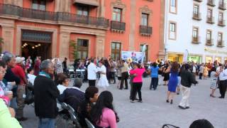 300 MIL PARA VIVIR EN LEON GUANAJUATO MARTES DE DANZÓN [upl. by Hinckley]