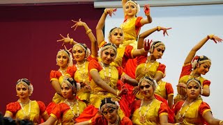 NAGAVALLI GROUP DANCE  Manichitrathazhu  Shobana  Malayalam [upl. by Mya]