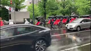 3 video Esta lloviendo pero el desfile Sintoísta de Sapporo no para [upl. by Cassiani844]