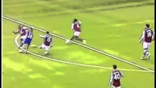 Riyad Mahrez skills fools 3 West Ham defenders at one go EPL 2016 [upl. by Philine957]