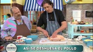 Técnica para deshuesar pollo en bolsa [upl. by Maroj]