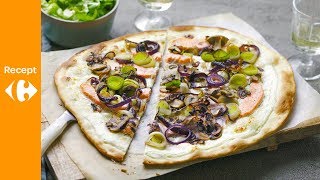 Flammkuchen met prei champignons en zalm [upl. by Pember]