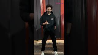 Kartik Aaryan promotes Bhool Bhulaiyaa 3 in style [upl. by Bisset620]