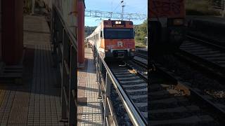 Ut447 doble entrando en Castellbisbal hacia Hospitalet r4renfe rodalies [upl. by Proudfoot]